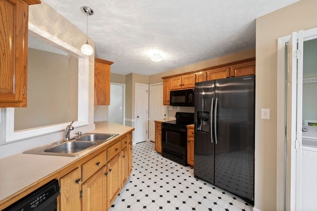 700 Creek Landing Cir in Mount Juliet, TN - Foto de edificio - Building Photo