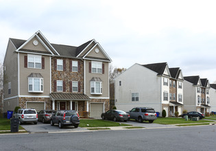 Valley Stream Village Townhomes in Newark, DE - Building Photo - Building Photo