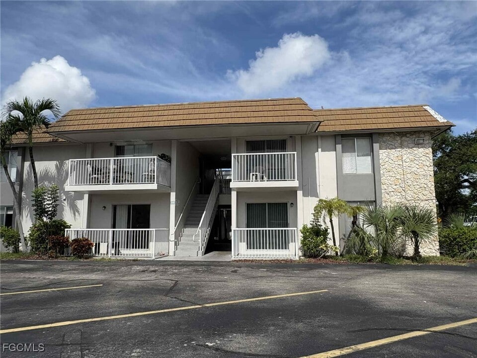 1830 Maravilla Ave in Ft. Myers, FL - Building Photo