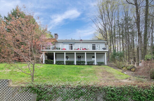 5 Juniper Ln in New Milford, CT - Building Photo - Building Photo