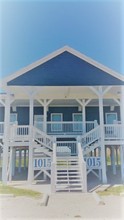 Ocean Villa Apartment Homes in Surfside Beach, TX - Foto de edificio - Building Photo