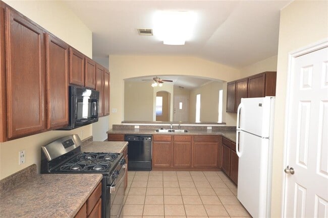 114 Washington Square Dr in Leander, TX - Building Photo - Building Photo