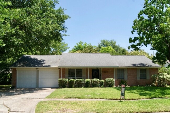 5522 Dryad Dr in Houston, TX - Building Photo - Building Photo