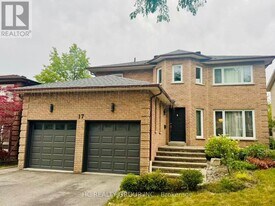 17 Cawker Ct in Whitby, ON - Building Photo