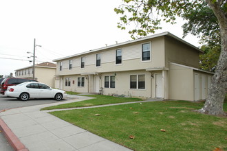 255-275 Calle Cebu in Salinas, CA - Building Photo - Building Photo