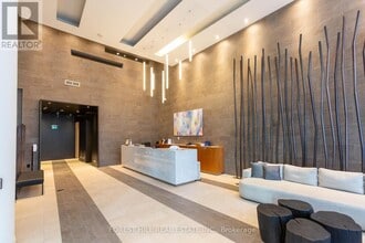 72-872 Esther Shiner Blvd in Toronto, ON - Building Photo - Building Photo