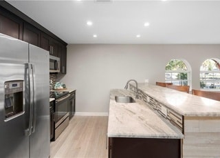 557 Lusara Ct in Dunedin, FL - Building Photo - Building Photo