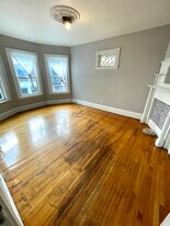 7 Greenmount St, Unit 2 in Boston, MA - Building Photo