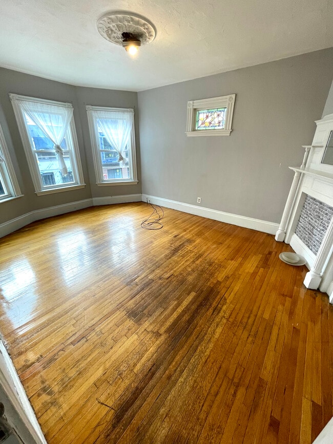 7 Greenmount St, Unit 2, Unit 2