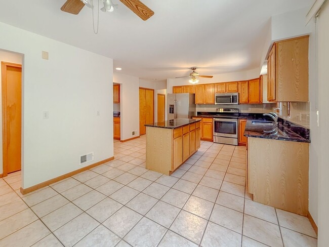 20867 Veranda Dr in Novi, MI - Building Photo - Building Photo