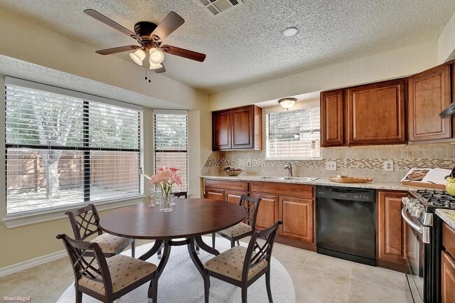 property at 1622 Peachtree Valley Dr