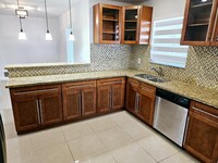 660 SW 69th Terrace in Pembroke Pines, FL - Building Photo - Building Photo