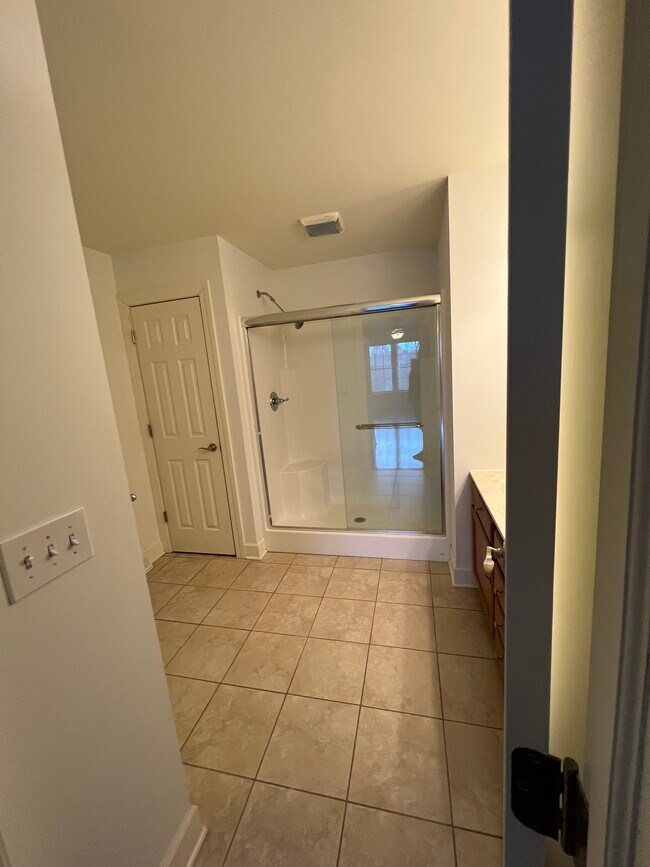 14203 Admirals Walk Dr Rentals in Cohoes, NY