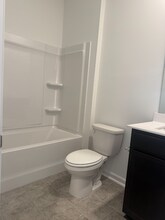 1028 Red Finch Wy in Angier, NC - Foto de edificio - Building Photo