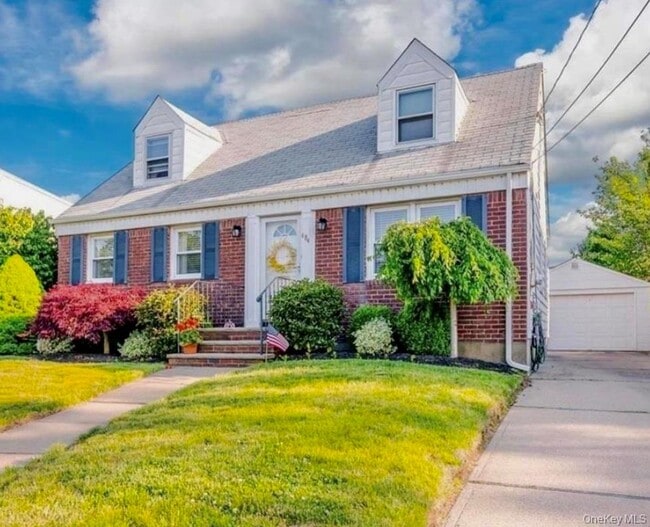 484 Chelsea Rd in Oceanside, NY - Building Photo - Building Photo