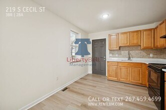 219 S Cecil St in Philadelphia, PA - Building Photo - Building Photo