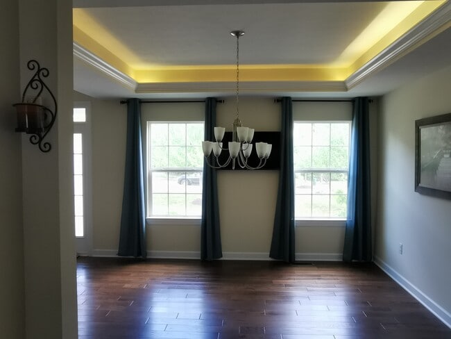 823 Westminster Ln in Cranberry Township, PA - Building Photo - Building Photo