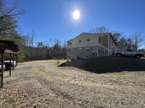 90 Hatton Ln in Meherrin, VA - Building Photo - Building Photo