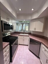 227 Santa Rosa Ct in Laguna Beach, CA - Foto de edificio - Building Photo