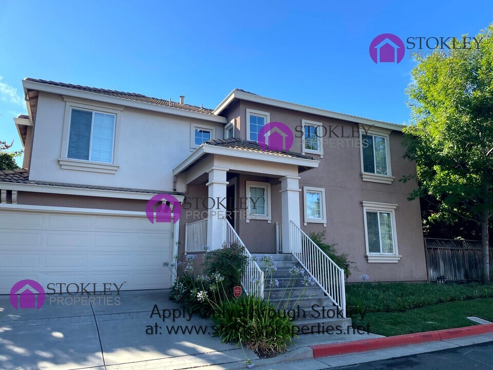 1540 Silverleaf Ln in Concord, CA - Building Photo
