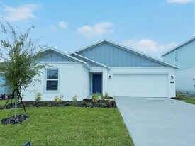 1993 Sarah St in Winter Haven, FL - Building Photo