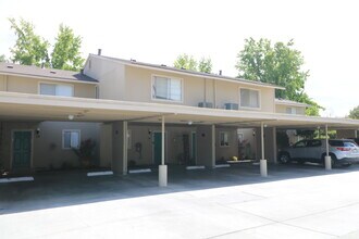 2305 Cheim Blvd in Marysville, CA - Foto de edificio - Building Photo