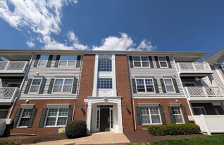 673 Constellation Square SE in Leesburg, VA - Building Photo