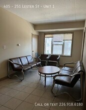 251-251 Lester St in Waterloo, ON - Building Photo - Building Photo