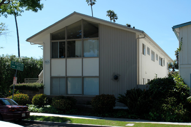 232 W Yanonali St in Santa Barbara, CA - Building Photo - Building Photo