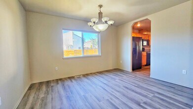 5316 NE 4th Ct in Renton, WA - Building Photo - Building Photo