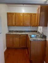 35 Lincoln St, Unit 3R in Gardner, MA - Building Photo