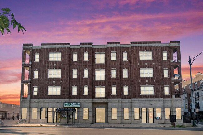 3000 W Lawrence Ave in Chicago, IL - Building Photo - Building Photo