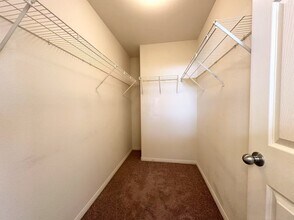 9185 Grand Sunburst Ct in Las Vegas, NV - Building Photo - Building Photo