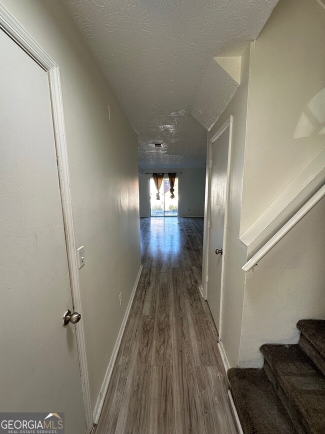 2511 Pine Tree Trail in College Park, GA - Building Photo - Building Photo