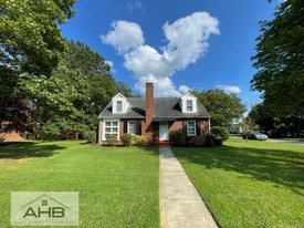 424 Green St in Graham, NC - Building Photo