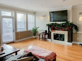 2847 N Southport Ave in Chicago, IL - Building Photo