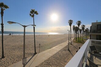 3003 Ocean Front Walk, Unit 1 in Los Angeles, CA - Building Photo - Building Photo