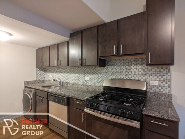 2822 N Mildred Ave, Unit 1