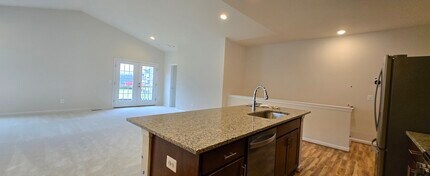 107 Alabaster Ln in Stephenson, VA - Building Photo - Building Photo