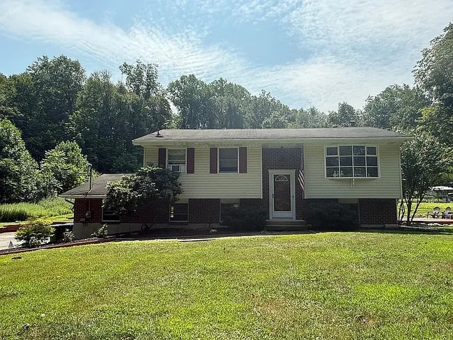 property at 11 Kill Rd