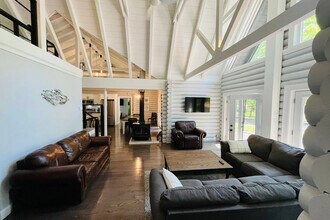 1710 Gull Pond Ln in Greenport, NY - Building Photo - Building Photo