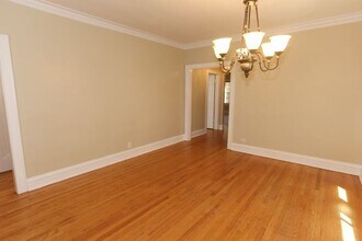 2619 W Greenleaf Ave in Chicago, IL - Building Photo - Building Photo