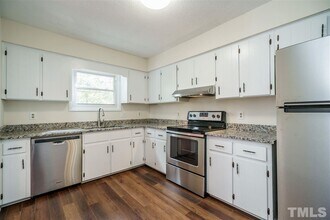 4702 Cornwall Plz, Unit 4702 in Raleigh, NC - Foto de edificio - Building Photo