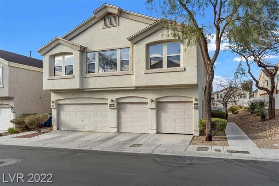 6540 Charlie Chaplin Ave in Las Vegas, NV - Building Photo