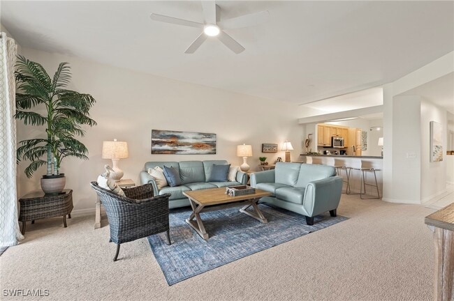 property at 465 Robin Hood Cir