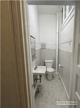 11 Euston St, Unit 2 in Brookline, MA - Foto de edificio - Building Photo