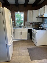 16 Flak Ln in New Fairfield, CT - Building Photo - Building Photo