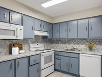 Enclave at Walnut Apartments in Toms River, NJ - Building Photo - Building Photo