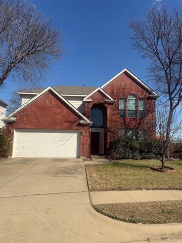 2004 Golden Oak Dr in Bedford, TX - Building Photo