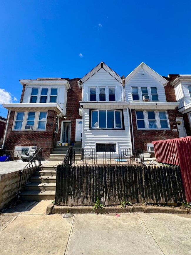 property at 4584 G St